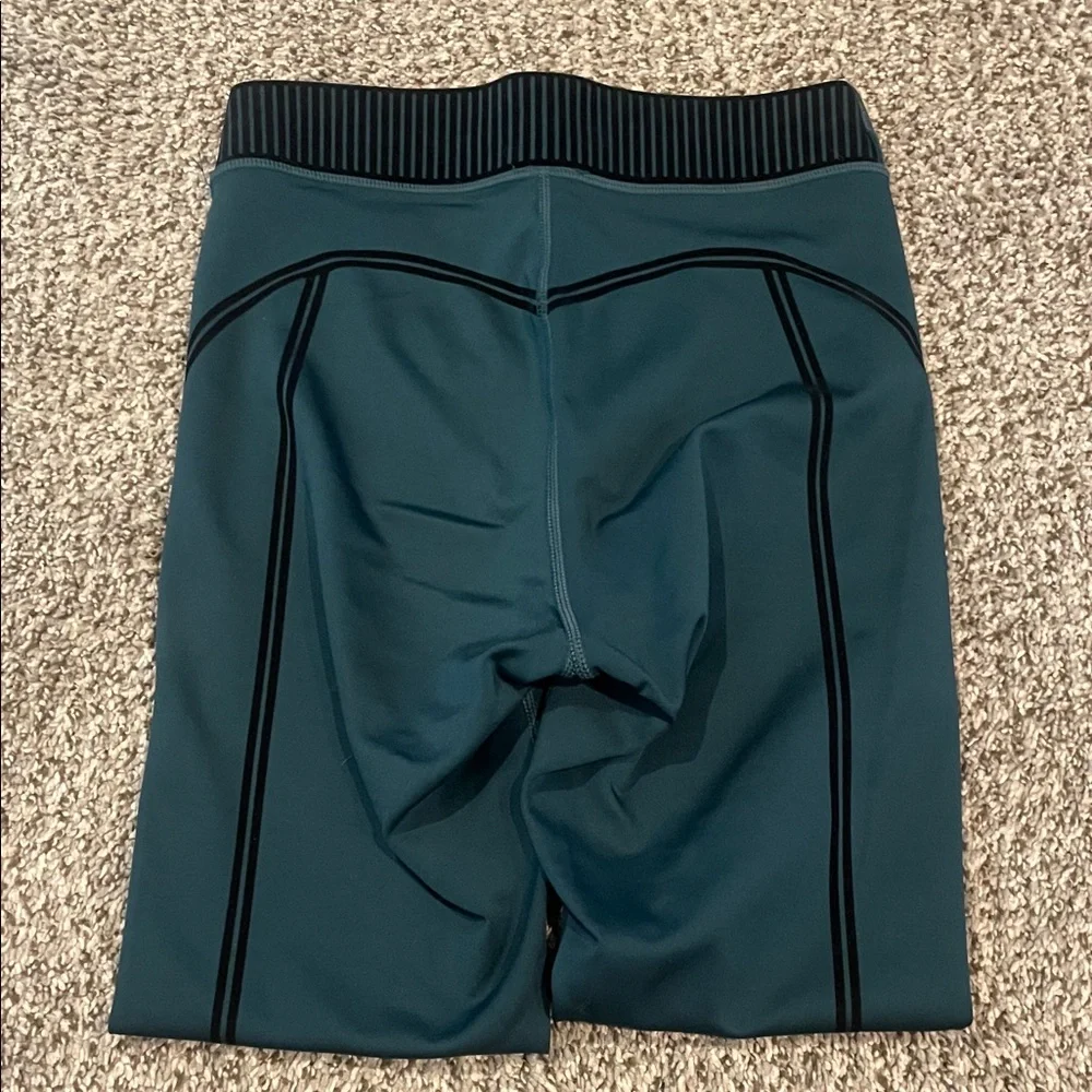 ALO Yoga line up midnight green leggings, size small - Picture 2 of 4